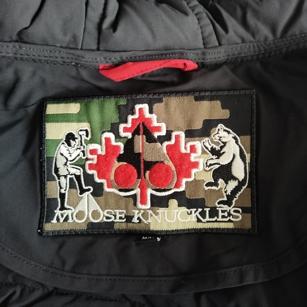 Moose Knuckles Red Redpath Hooded Down Jacket M - Picture 11 of 15